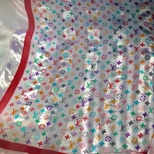 LV Scarf 🧣